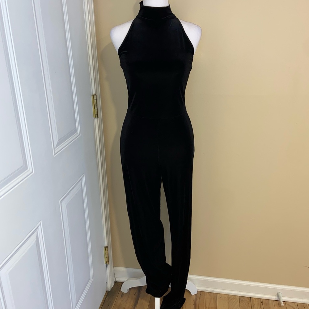 Moda Black Halter Jumpsuit